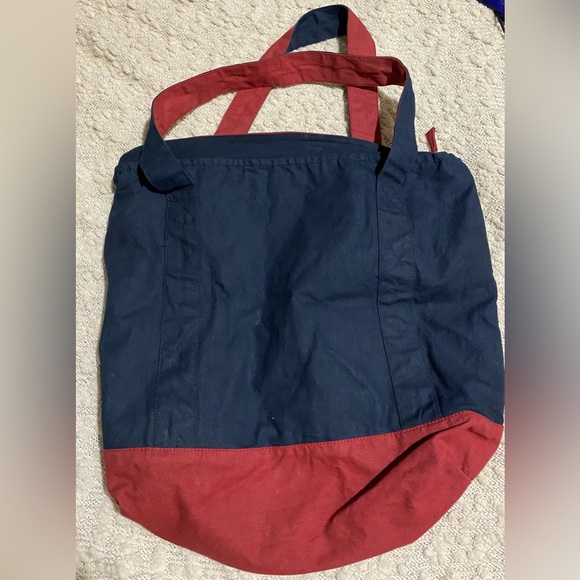 London Fog Zippered Tote Bag - Picture 2 of 3